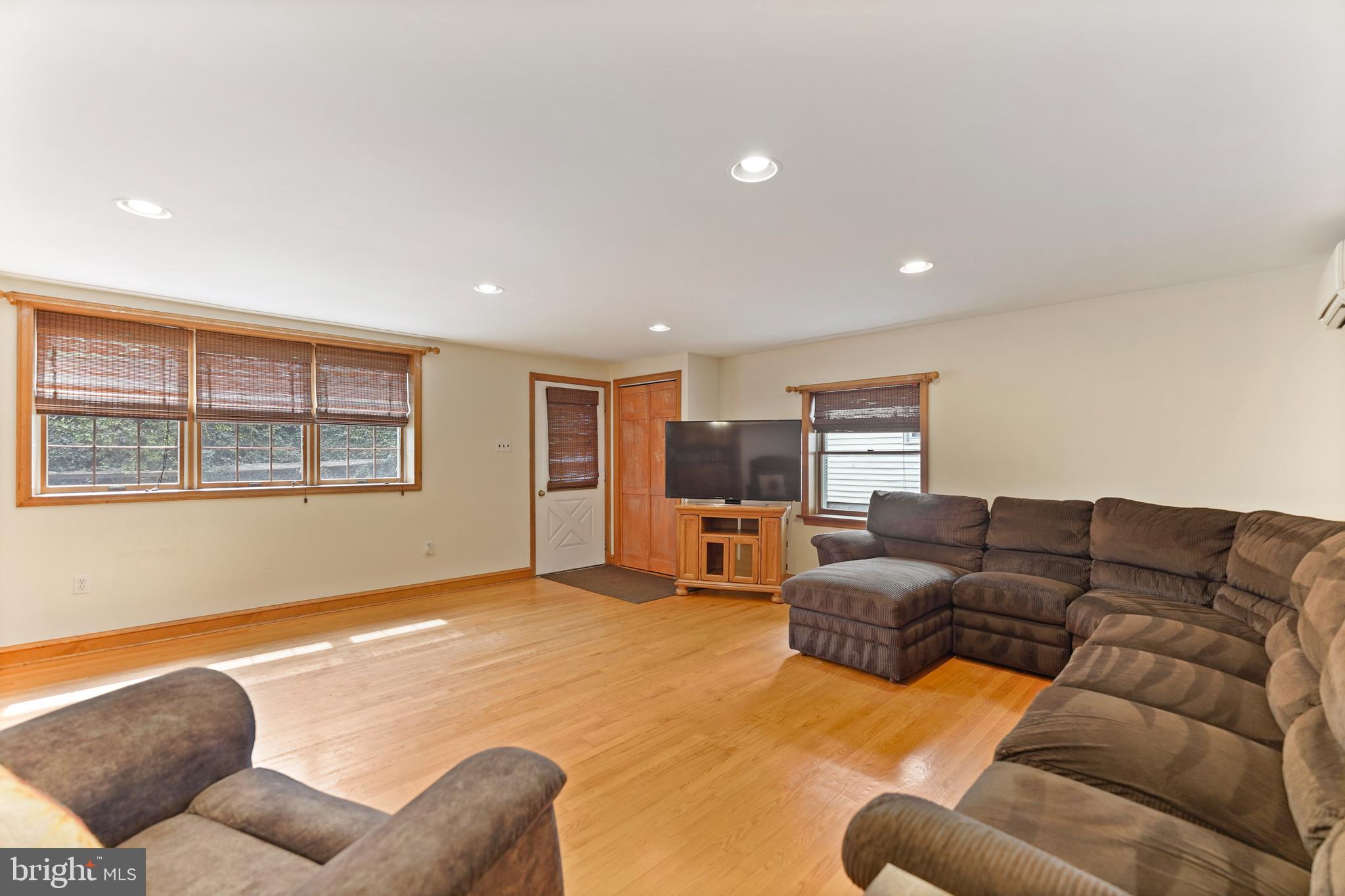 36 South Rolling Road Springfield, PA 19064 - Photo 15 of 37 Family Room with door to driveway and back