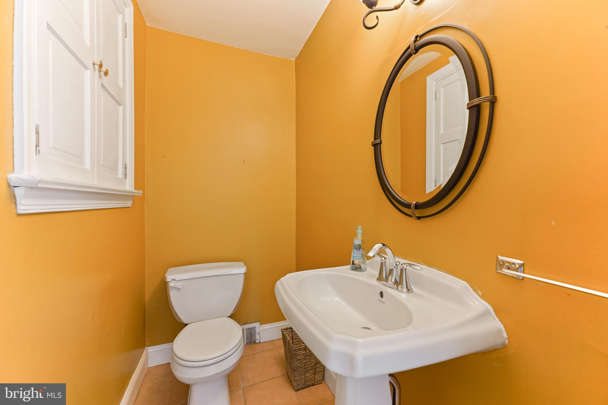 36 South Rolling Road Springfield, PA 19064 - Photo 17 of 37 Half Bath on Main Level