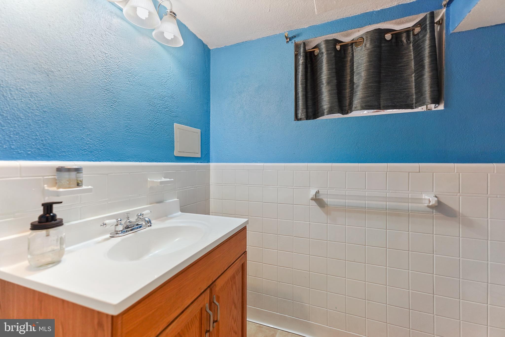 36 South Rolling Road Springfield, PA 19064 - Photo 29 of 37 Full Bath on Lower Level