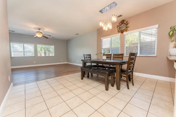 $519,000 | 2945 South Arkle Street, Visalia, CA 93292