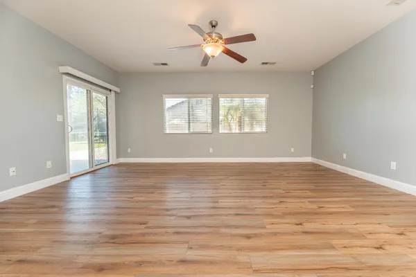 $519,000 | 2945 South Arkle Street, Visalia, CA 93292