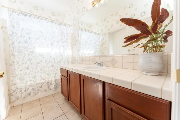 $519,000 | 2945 South Arkle Street, Visalia, CA 93292