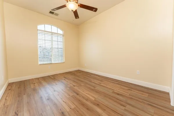 $519,000 | 2945 South Arkle Street, Visalia, CA 93292