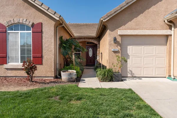 $519,000 | 2945 South Arkle Street, Visalia, CA 93292