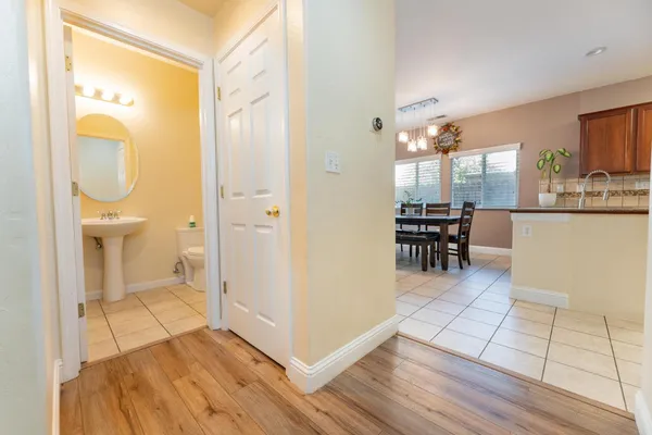 $519,000 | 2945 South Arkle Street, Visalia, CA 93292