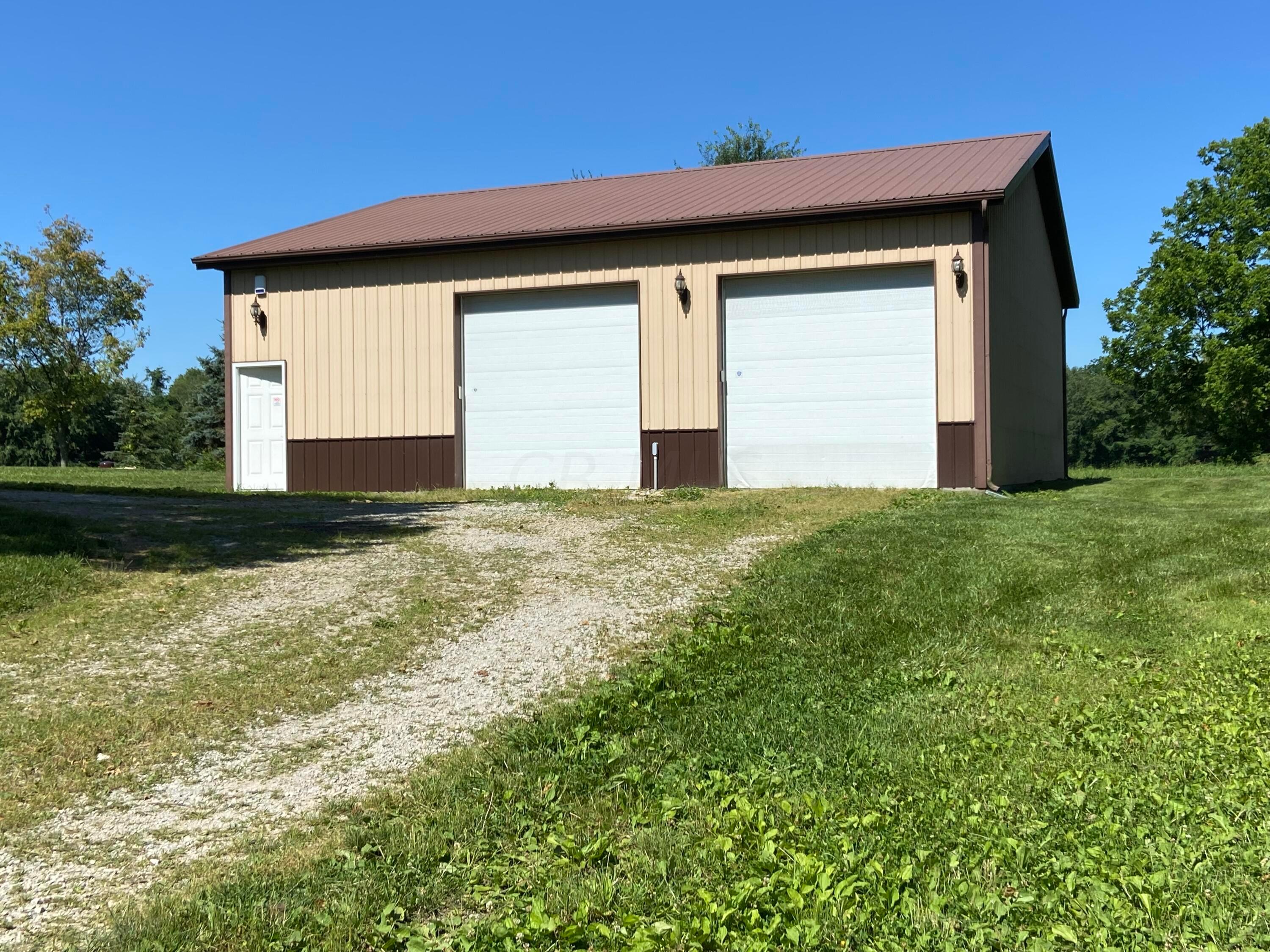 15977 Lucerne Road Fredericktown, OH 43019 - Photo 2 of 15 IMG_0793