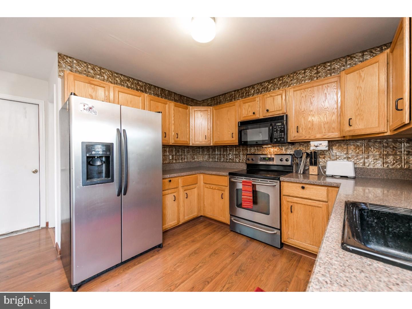 60 Commons Drive Pottstown, PA 19464 - Photo 11 of 25 Kitchen