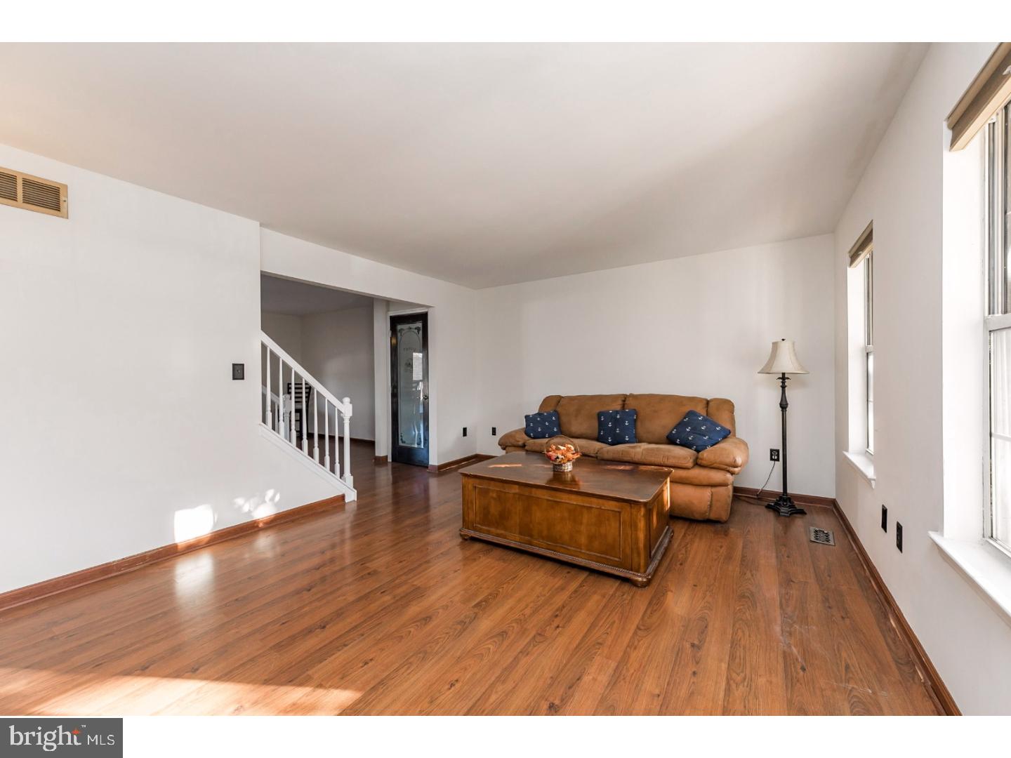 60 Commons Drive Pottstown, PA 19464 - Photo 4 of 25 Living Room