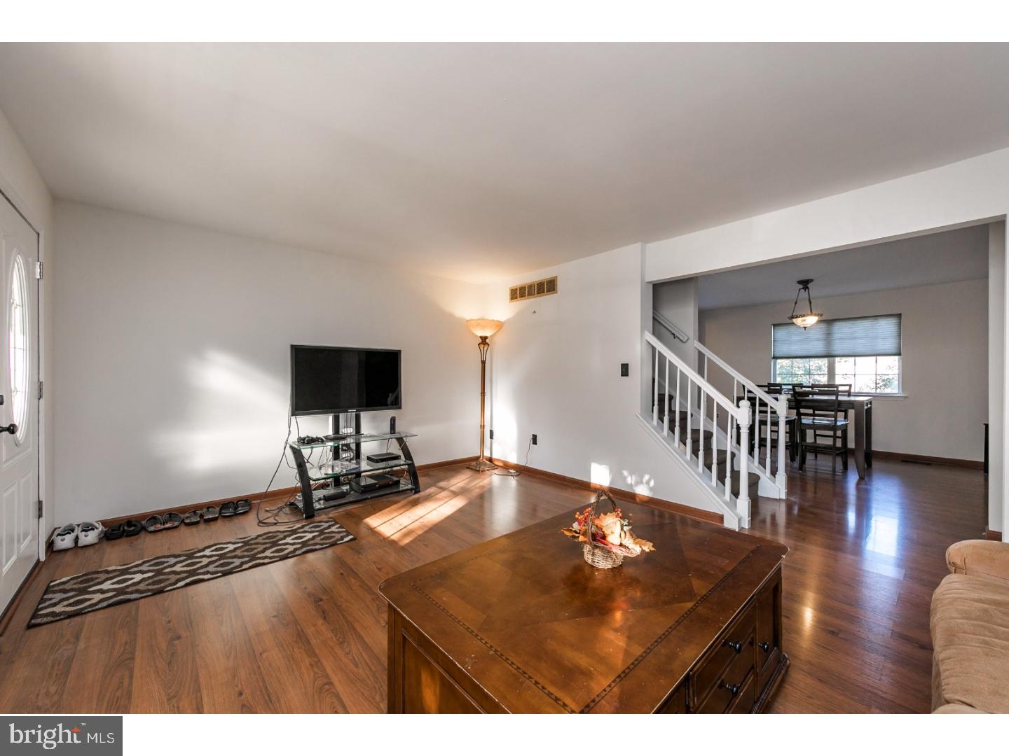 60 Commons Drive Pottstown, PA 19464 - Photo 6 of 25 Living Room