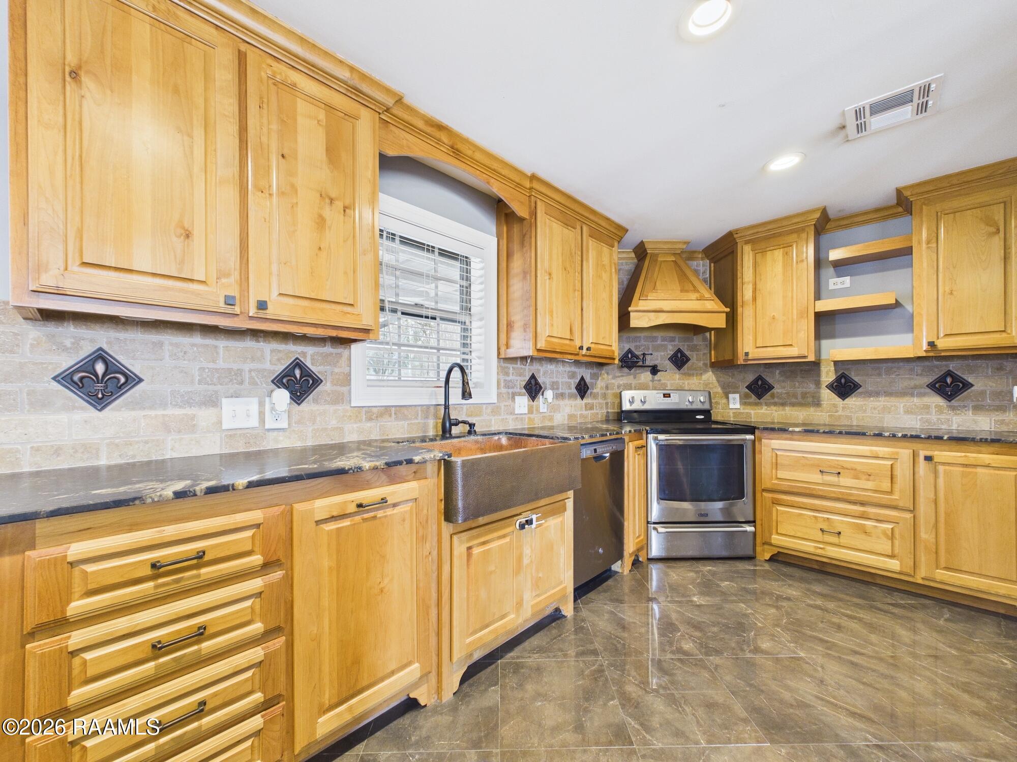 312 South Fieldspan Road Scott, LA 70583 - Photo 15 of 53 CAM06258G6-PR0023-STILL047