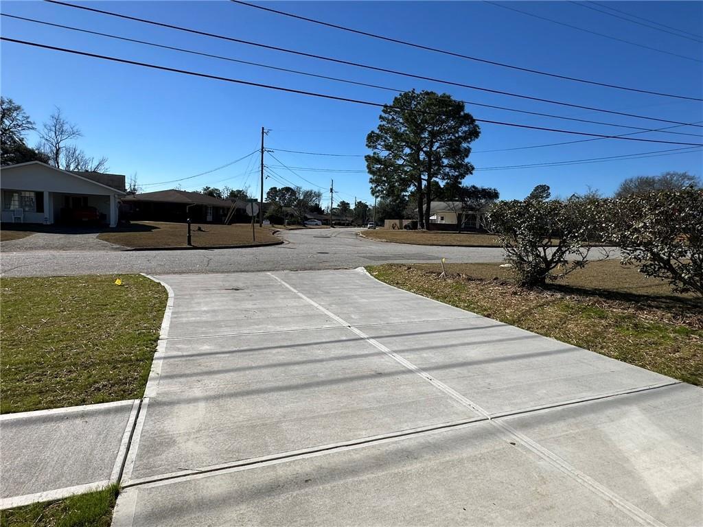 2513 Weldon Drive Augusta, GA 30906 - Photo 6 of 33 a view of a terrace