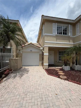 $3,800 | 2156 Northwest 171st Terrace, Unit 2156, Pembroke Pines, FL 33028