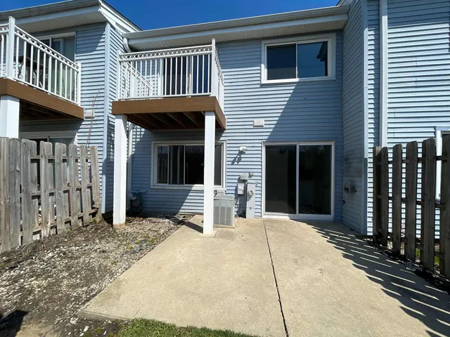 $2,295 | 283 Alpine Drive East, Glendale Heights, IL 60139