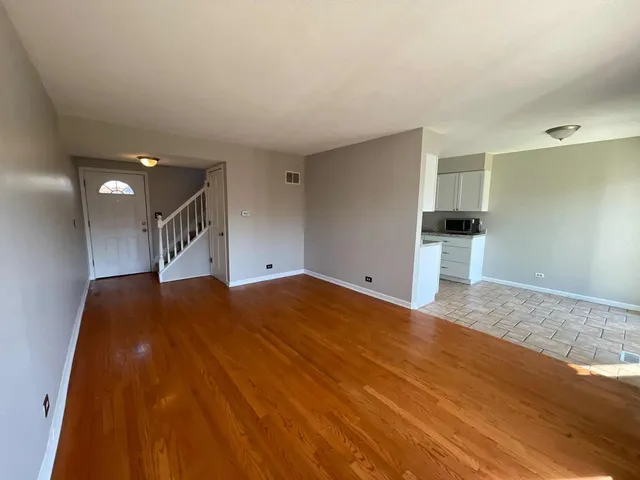 $2,295 | 283 Alpine Drive East, Glendale Heights, IL 60139