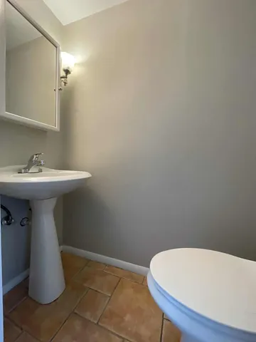 $2,295 | 283 Alpine Drive East, Glendale Heights, IL 60139