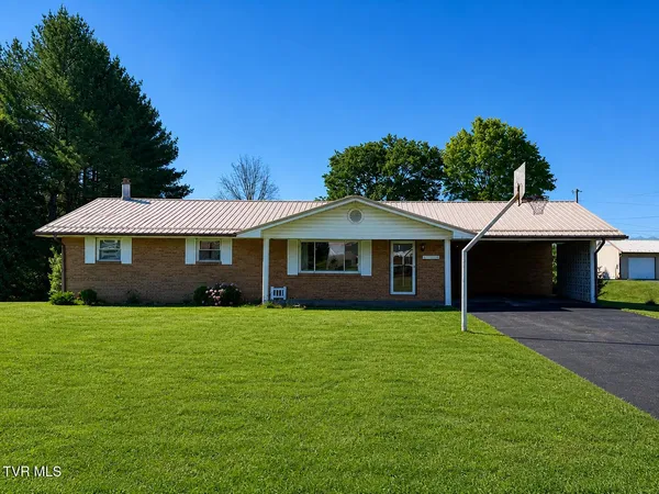 $247,500 | 45 Holbrook Drive, Castlewood, VA 24224
