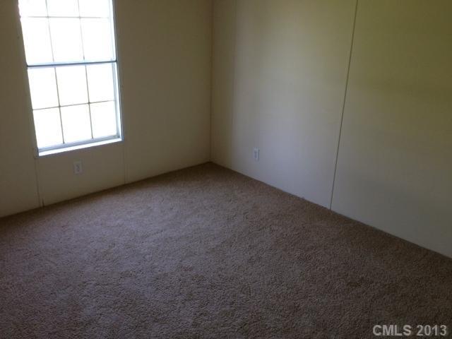 147 Shaw Road Harmony, NC 28634 - Photo 5 of 10 Gallery Image 5