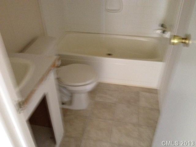 147 Shaw Road Harmony, NC 28634 - Photo 6 of 10 Gallery Image 6