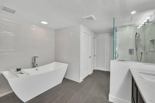 $2,950,000 | 921 Scott Drive, Marco Island, FL 34145