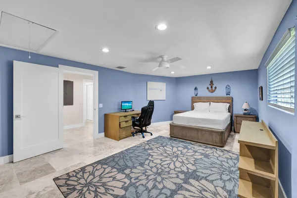 $2,950,000 | 921 Scott Drive, Marco Island, FL 34145