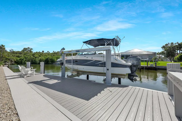 a view of a terrace with sitting area