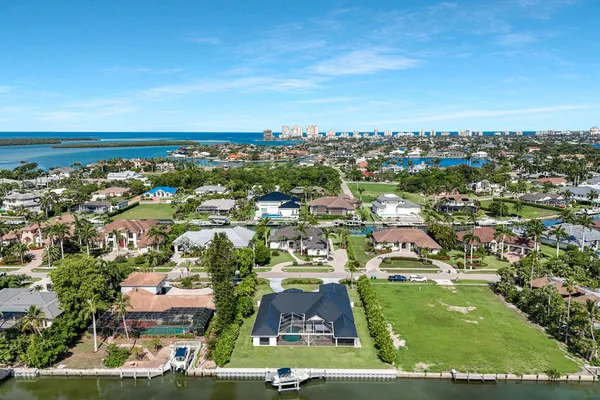 $2,950,000 | 921 Scott Drive, Marco Island, FL 34145
