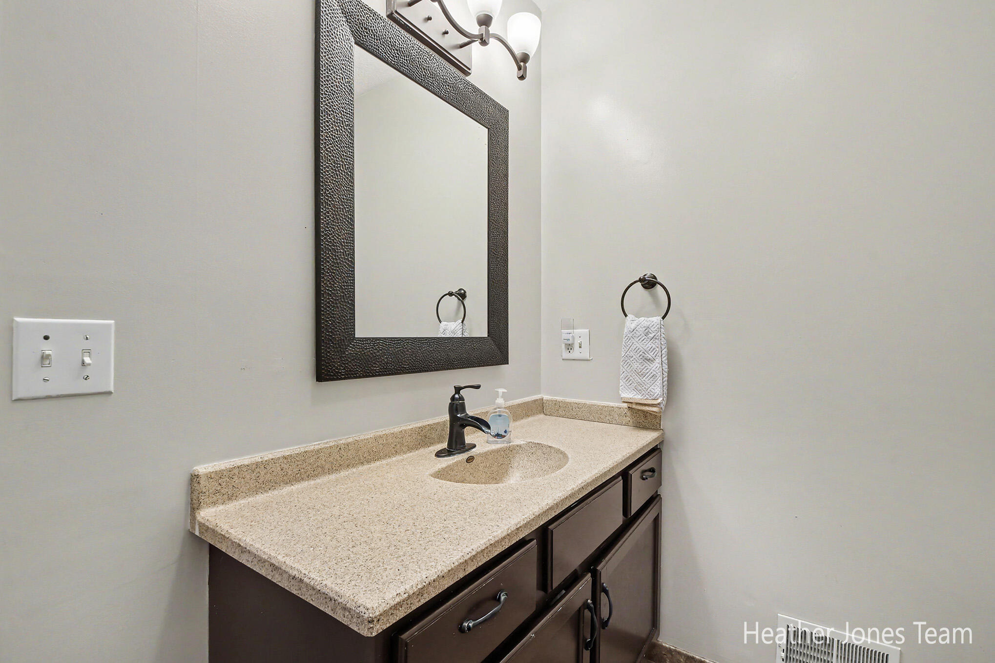 6936 Schmeid Road Lakeview, MI 48850 - Photo 20 of 41 DSC_3964