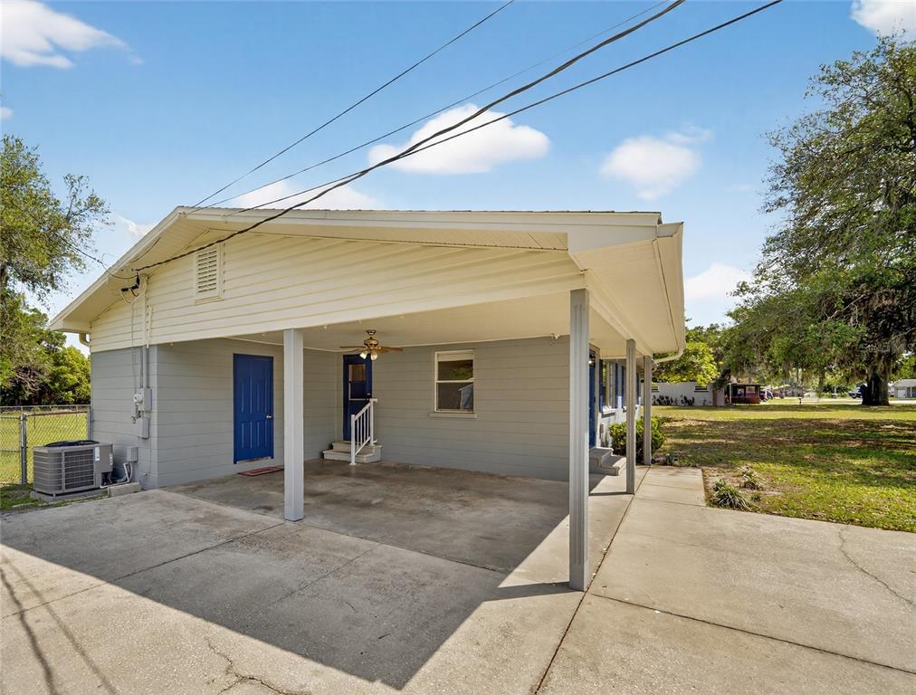 2015 Sandford Road Lakeland, FL 33801 - Photo 12 of 58