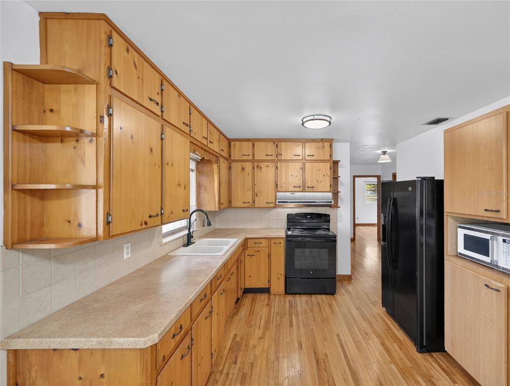 2015 Sandford Road Lakeland, FL 33801 - Photo 24 of 58