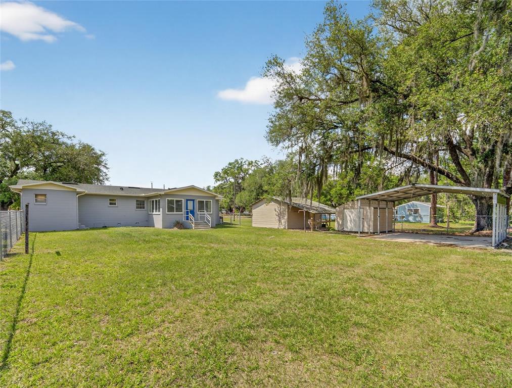 2015 Sandford Road Lakeland, FL 33801 - Photo 8 of 58