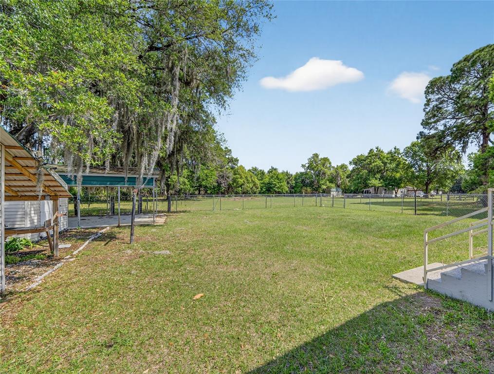 2015 Sandford Road Lakeland, FL 33801 - Photo 10 of 58