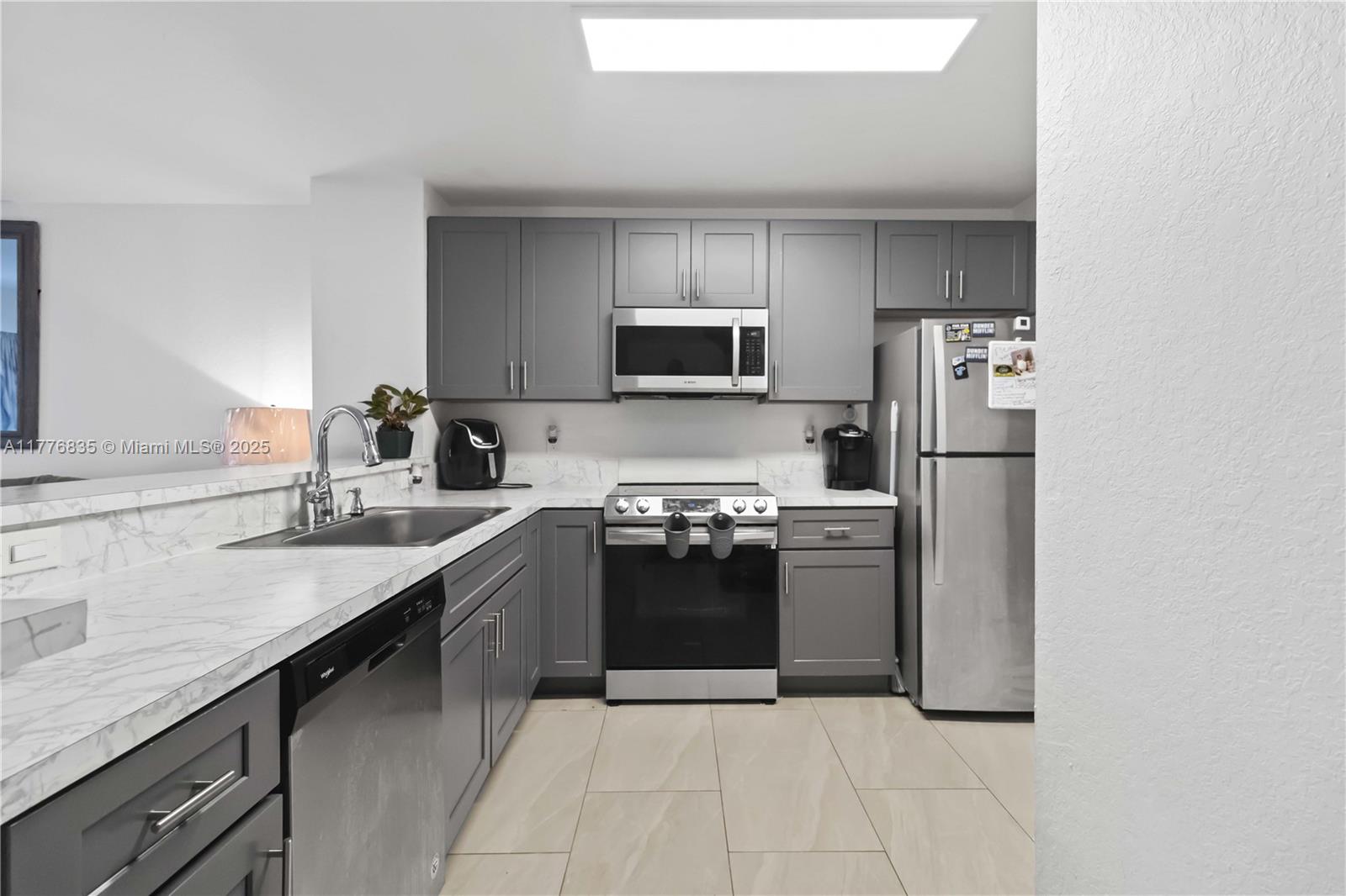 2452 Southwest 99th Way, Unit 2452 Miramar, FL 33025 - Photo 13 of 30