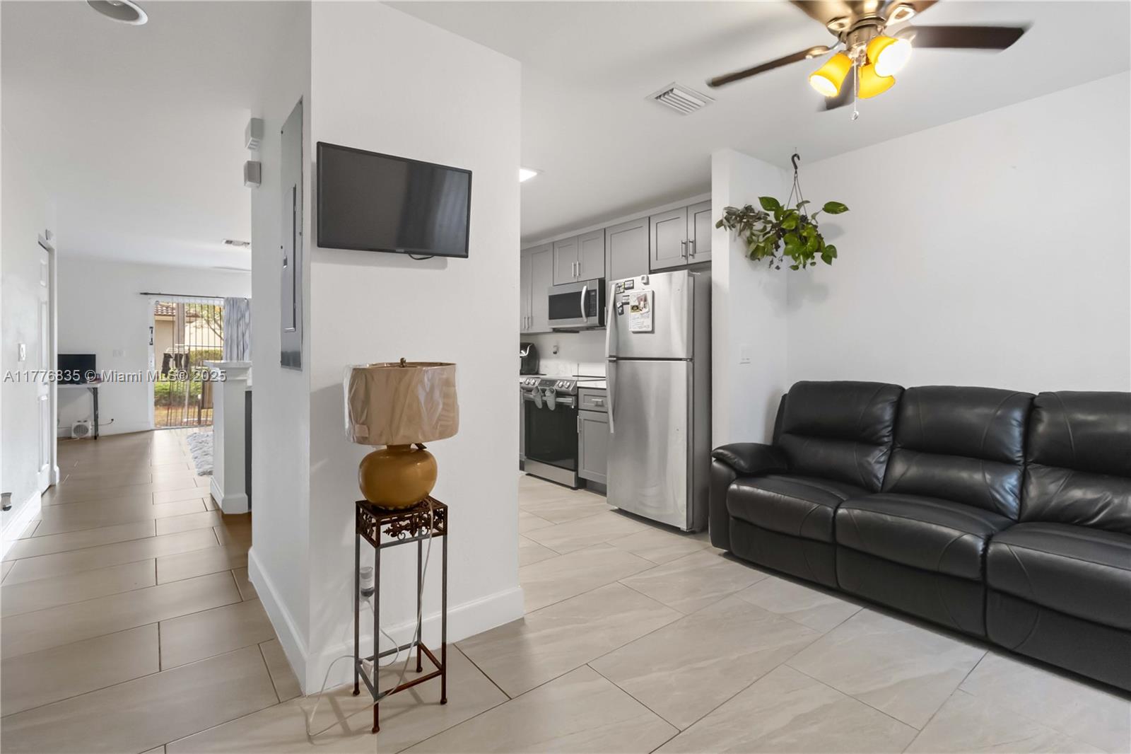 2452 Southwest 99th Way, Unit 2452 Miramar, FL 33025 - Photo 6 of 30