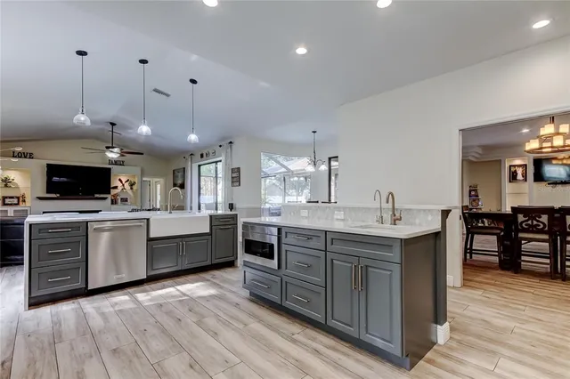 $975,000 | 17015 Winners Circle, Odessa, FL 33556