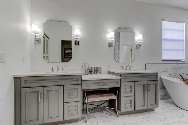 $975,000 | 17015 Winners Circle, Odessa, FL 33556