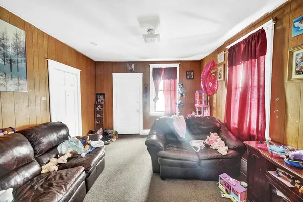 $165,000 | 37 West 36th Place, Steger, IL 60475