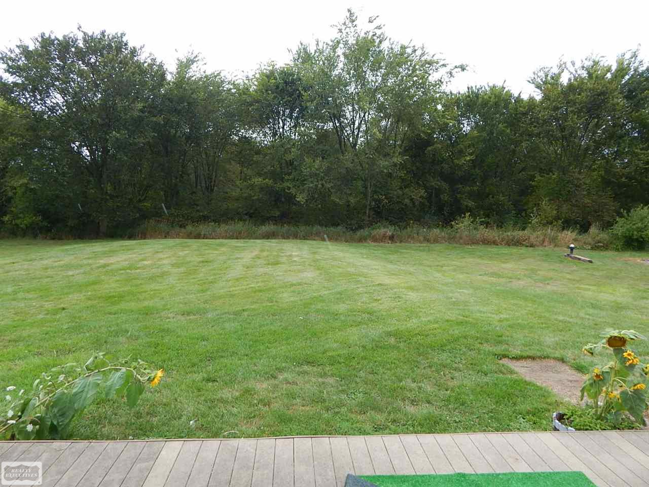 409 Stinson Road Memphis, MI 48041 - Photo 5 of 24 31392331-4.JPG
