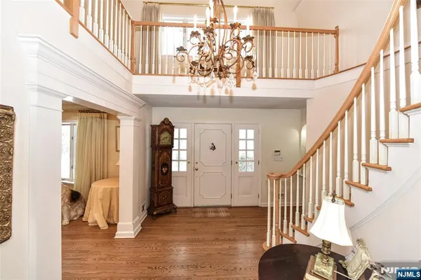 $2,222,000 | 30 Chestnut Ridge Road, Saddle River, NJ 07458