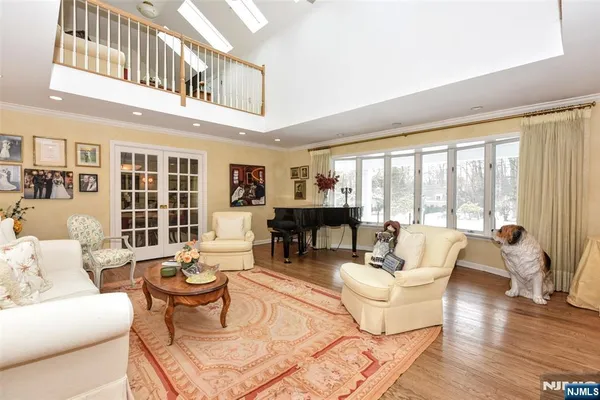 $2,222,000 | 30 Chestnut Ridge Road, Saddle River, NJ 07458