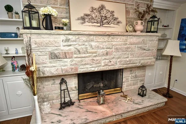$2,222,000 | 30 Chestnut Ridge Road, Saddle River, NJ 07458