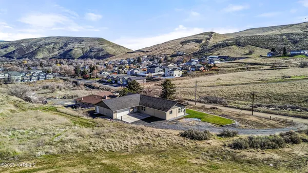 $514,000 | 955 Southern Avenue, Selah, WA 98942