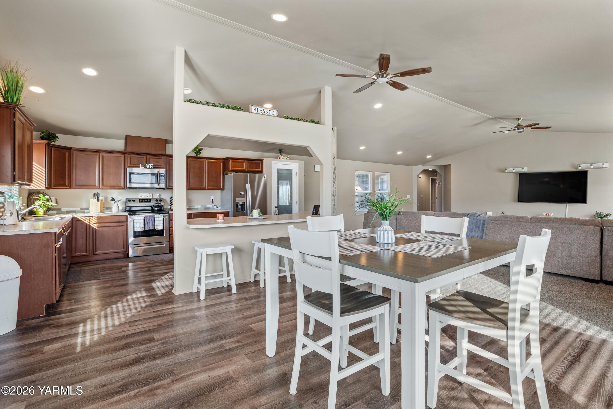 955 Southern Avenue Selah, WA 98942 - Photo 1 of 36 955Southern_23