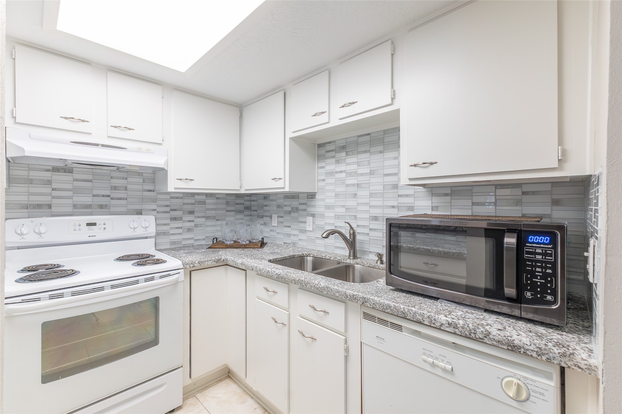38 Regency Point Montgomery, TX 77356 - Photo 14 of 49 kitchen