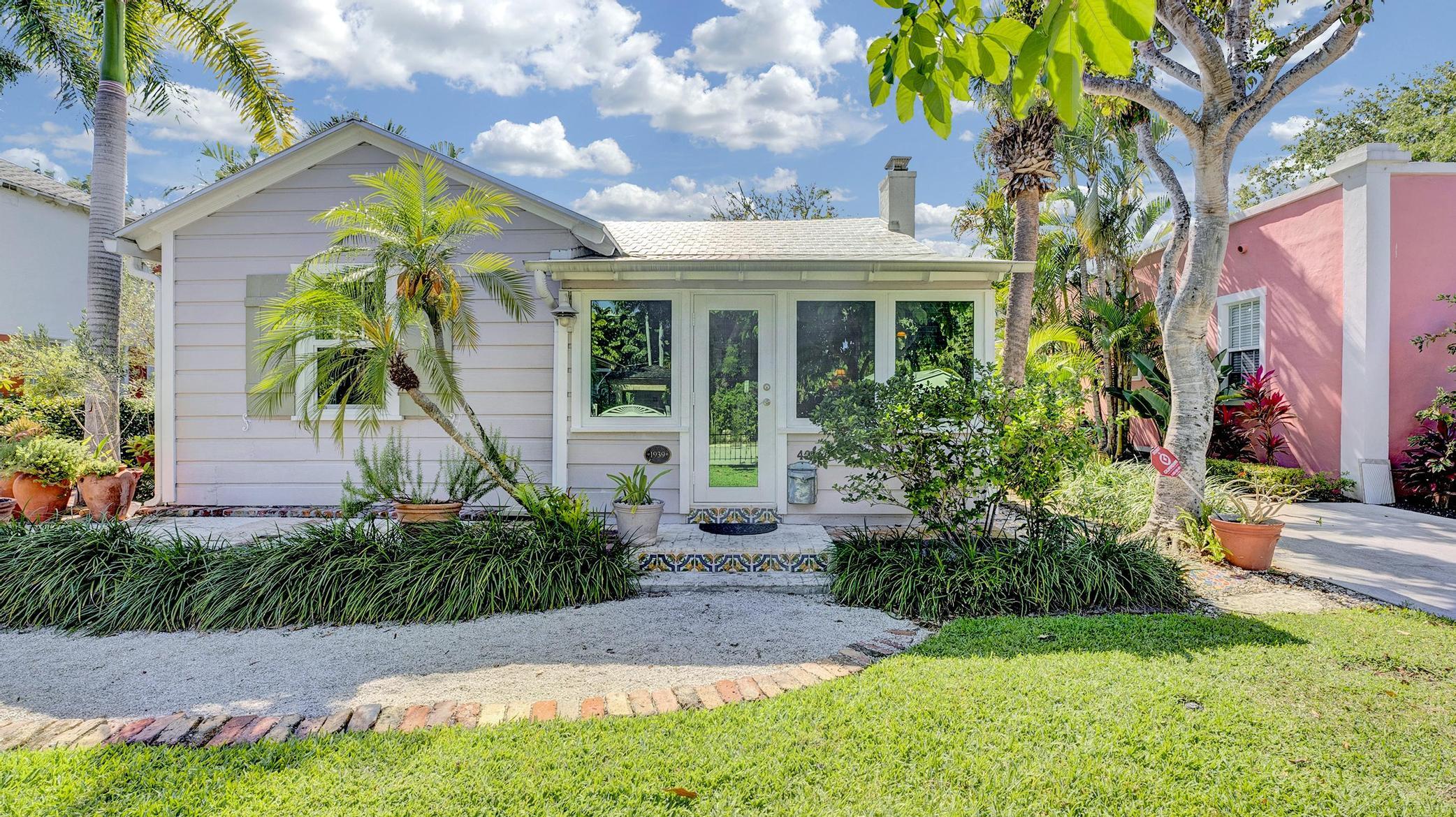 42 Palm Square Delray Beach, FL 33483 - Photo 1 of 31 DSC08770