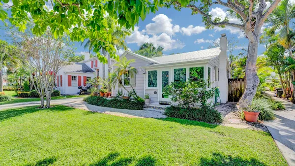 $1,849,000 | 42 Palm Square, Delray Beach, FL 33483