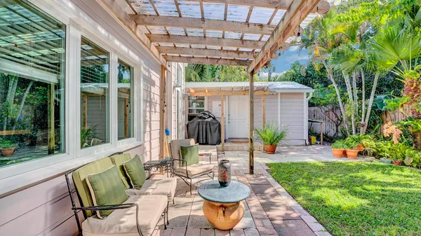$1,849,000 | 42 Palm Square, Delray Beach, FL 33483