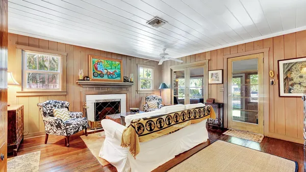 $1,849,000 | 42 Palm Square, Delray Beach, FL 33483