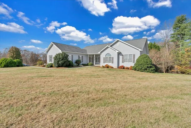 $725,000 | 28 Queen Mothers Court, Wirtz, VA 24184