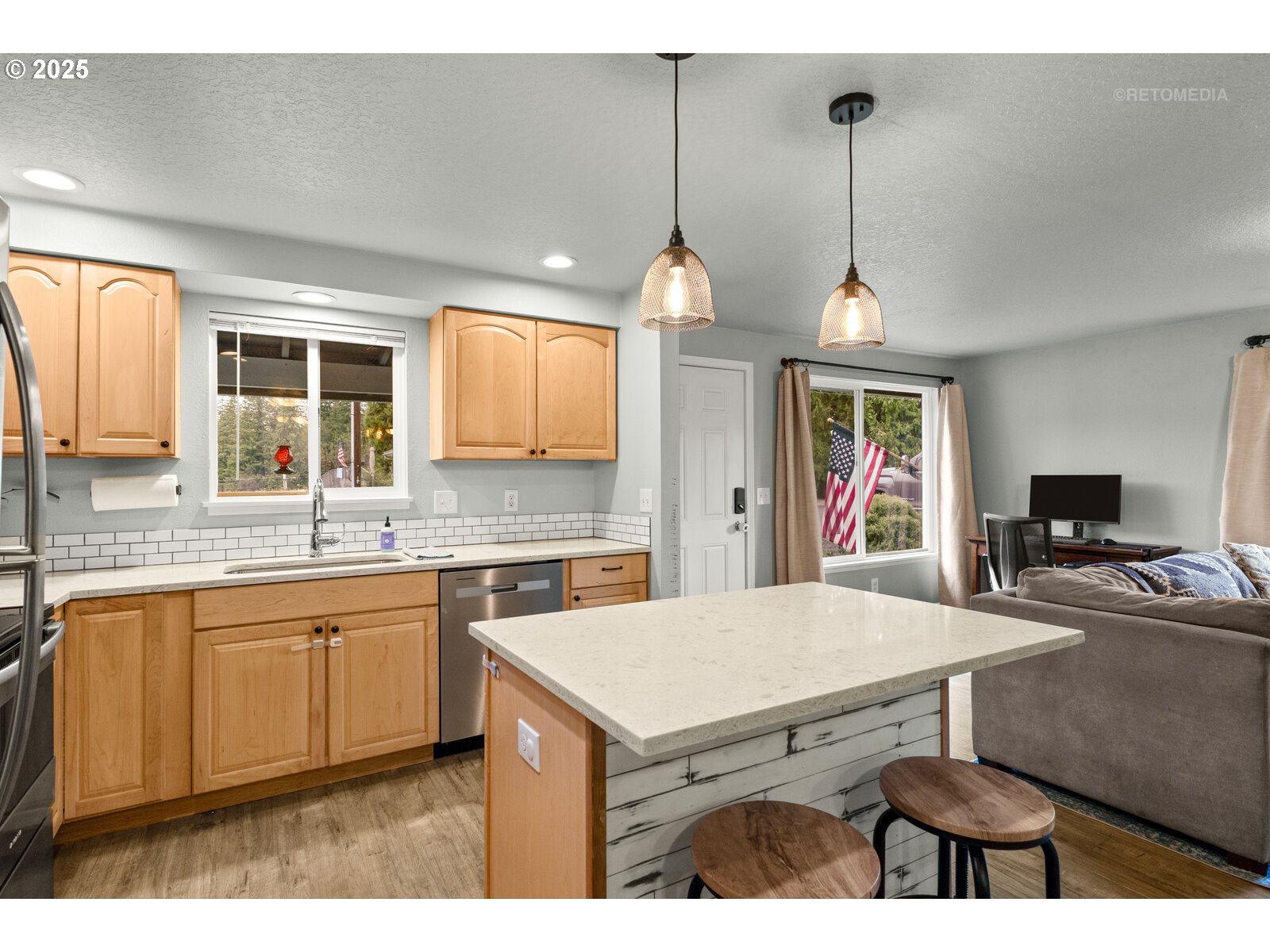 410 Southwest Ivy Road Estacada, OR 97023 - Photo 12 of 34 Gallery Image 12