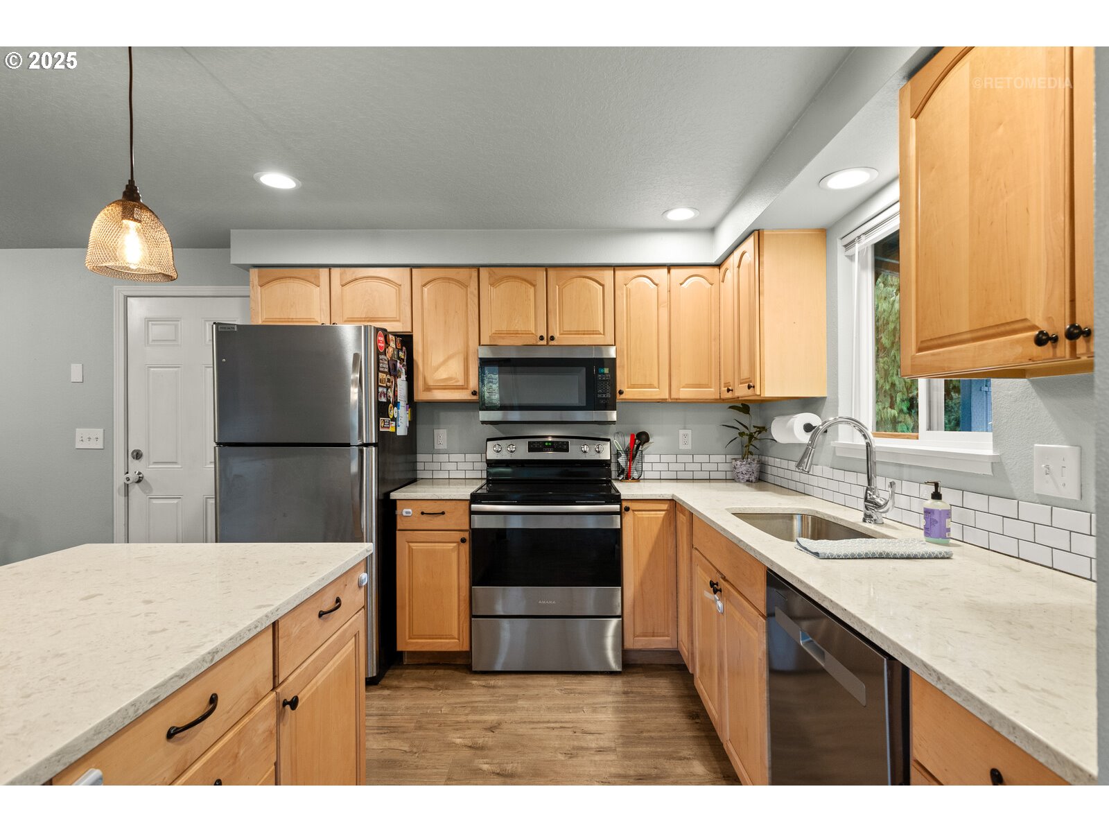 410 Southwest Ivy Road Estacada, OR 97023 - Photo 14 of 34 Gallery Image 14